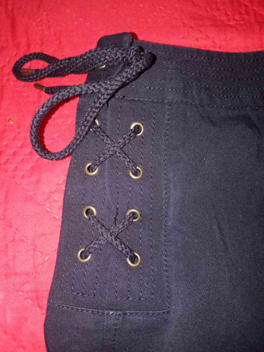 womens small black mini skirt - Davenport, Florida - FleaMarketBay