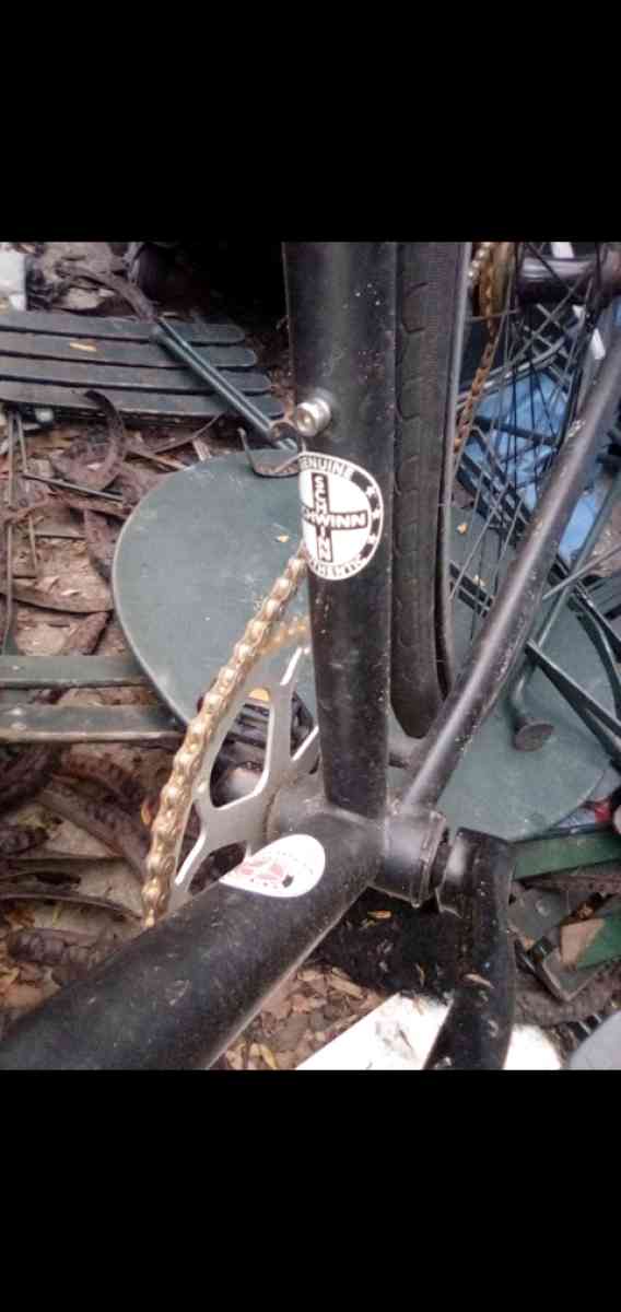 Schwinn mens bicycle 32 inch - Newark, New Jersey - FleaMarketBay