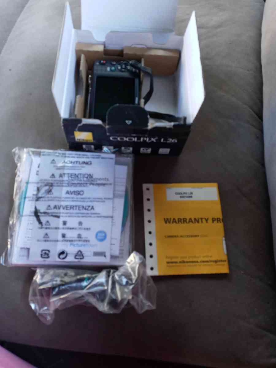 Nikon camera Coolpix l26 never used - Davenport, Florida - FleaMarketBay