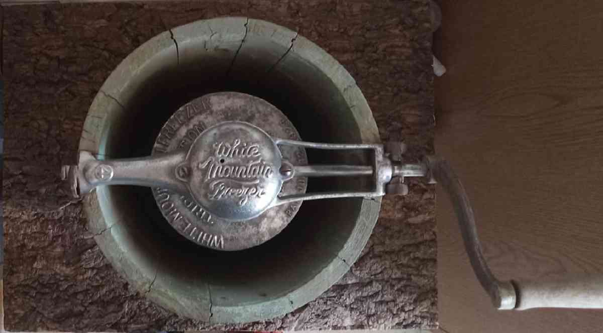 1923 white mountain freezer Ice cream churn - Versailles, Kentucky - FleaMarketBay