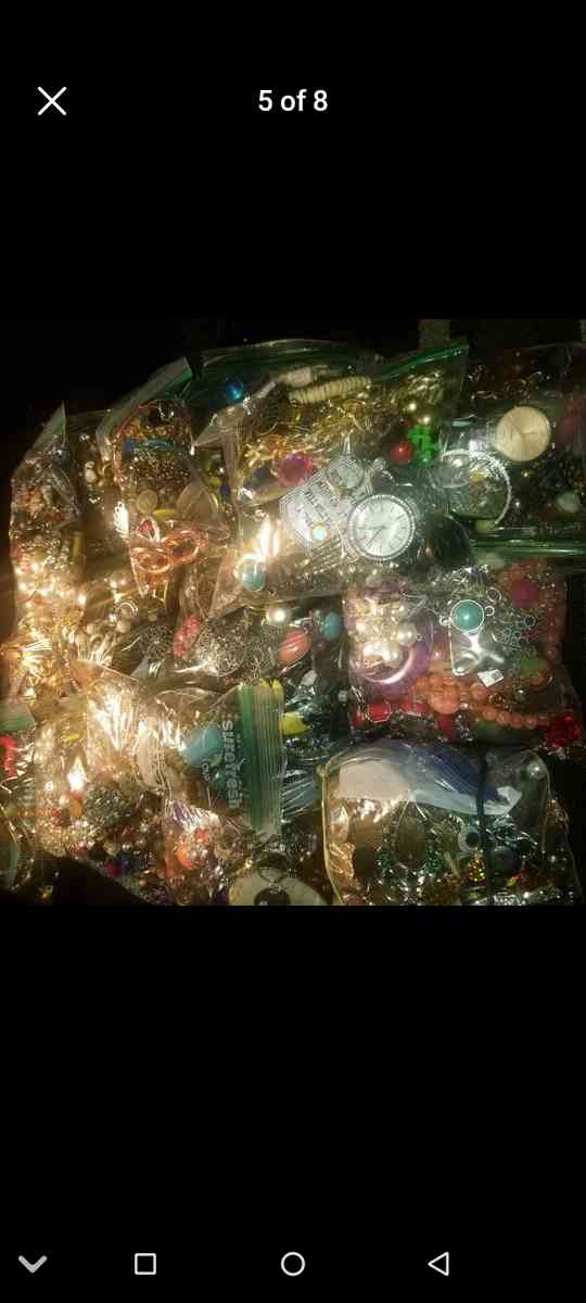 bulk new and broken jewelry and charms - New Port Richey, Florida