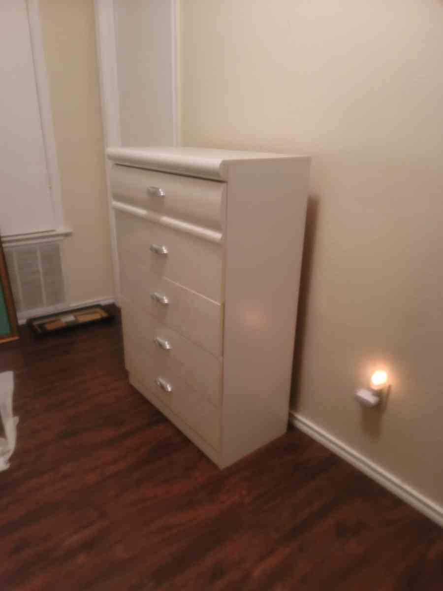 MOVING NEED GONE ASAP - San Antonio, Texas - FleaMarketBay