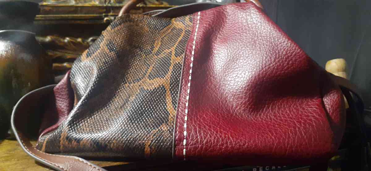 stylish multitextured bag - Swansboro, North Carolina - FleaMarketBay