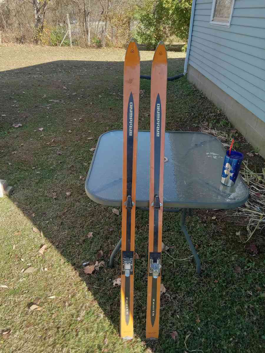 olmypique  zenith skis - New Albany, Indiana
