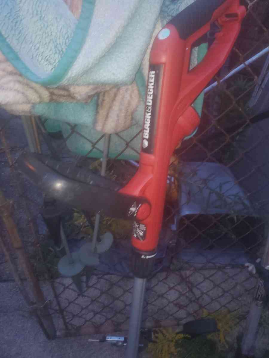 Weed Wacker - Detroit, Michigan - FleaMarketBay