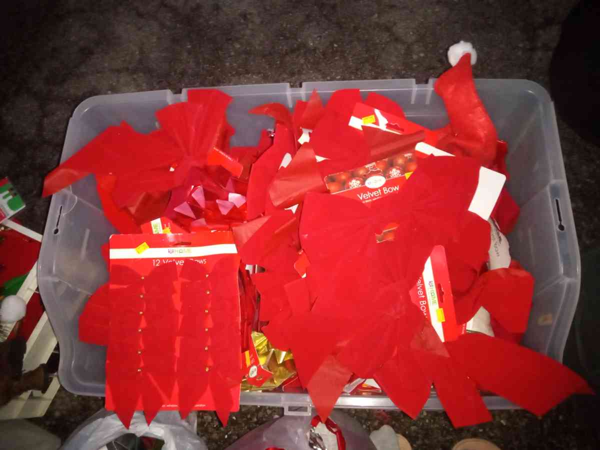 decorations ceramic dolphins - Bonner Springs, Kansas - FleaMarketBay