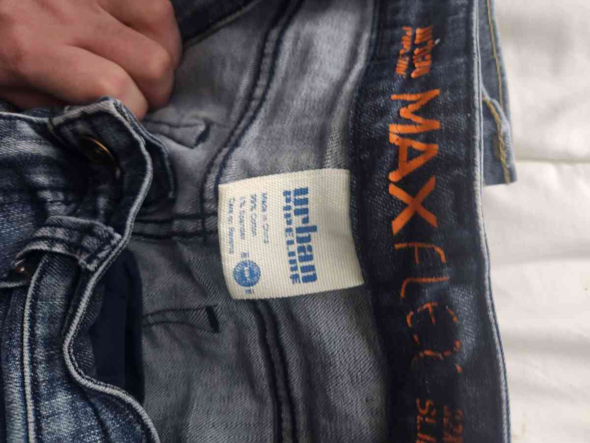 jeans - Buffalo Grove, Illinois - FleaMarketBay