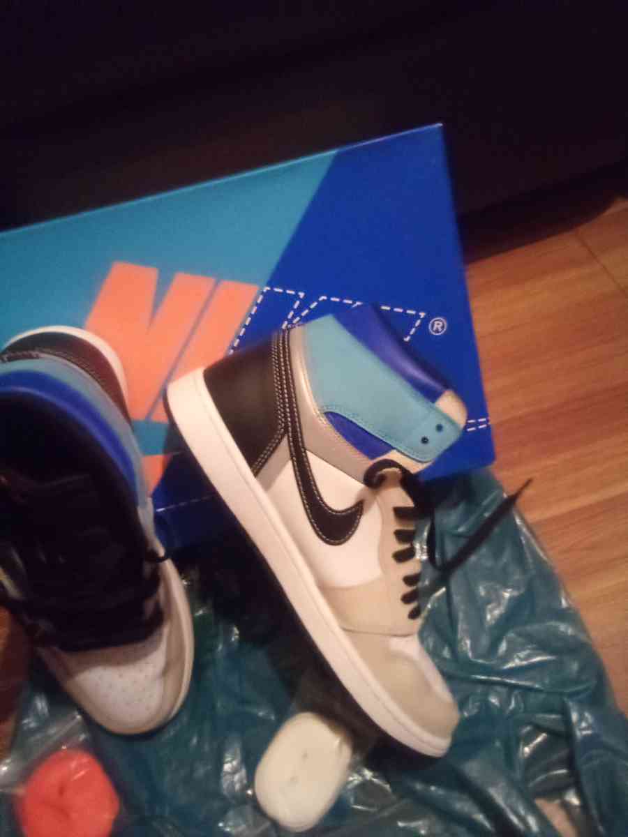 Jordan 1s - Bronx, New York - FleaMarketBay