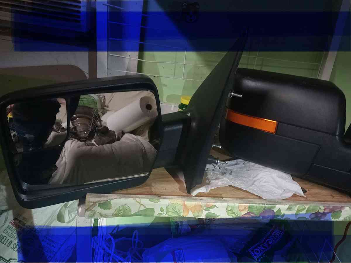 two side mirrors for Ford truck - Lower Lake, California - FleaMarketBay