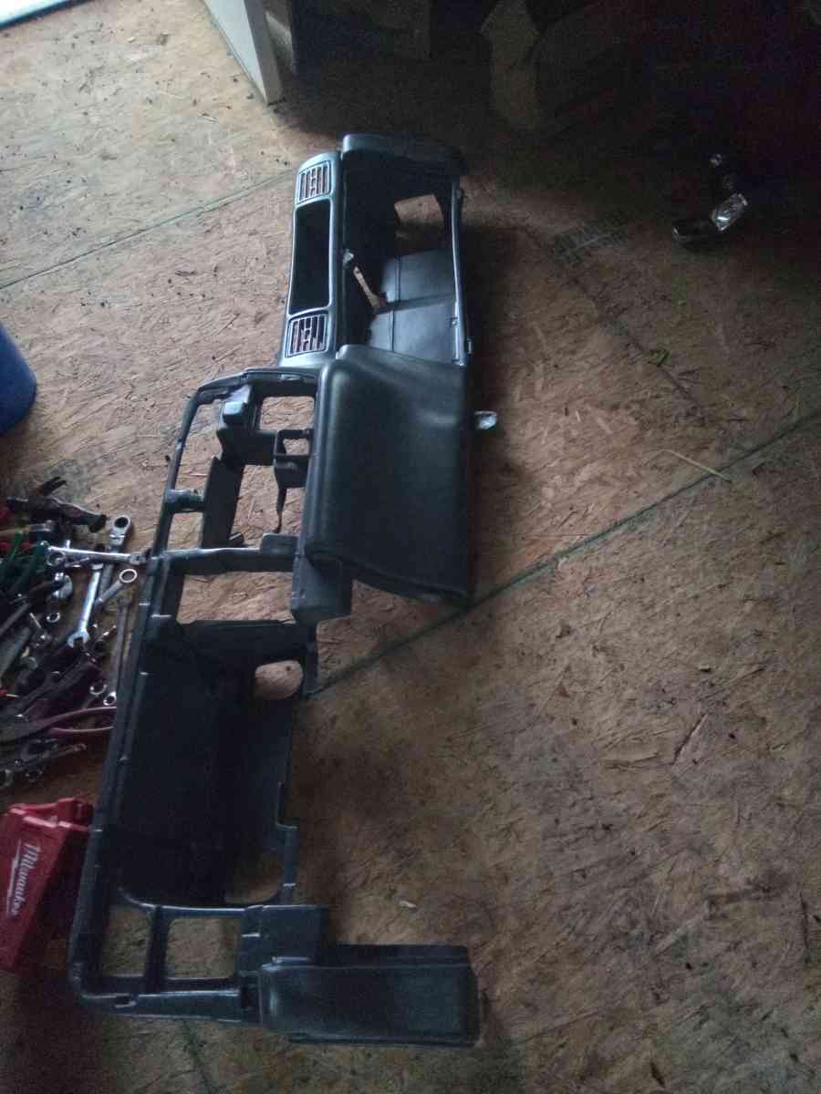 2010 Chevy dashboard replacement 97and 2000 ram dashboard - Dallas, Texas - FleaMarketBay