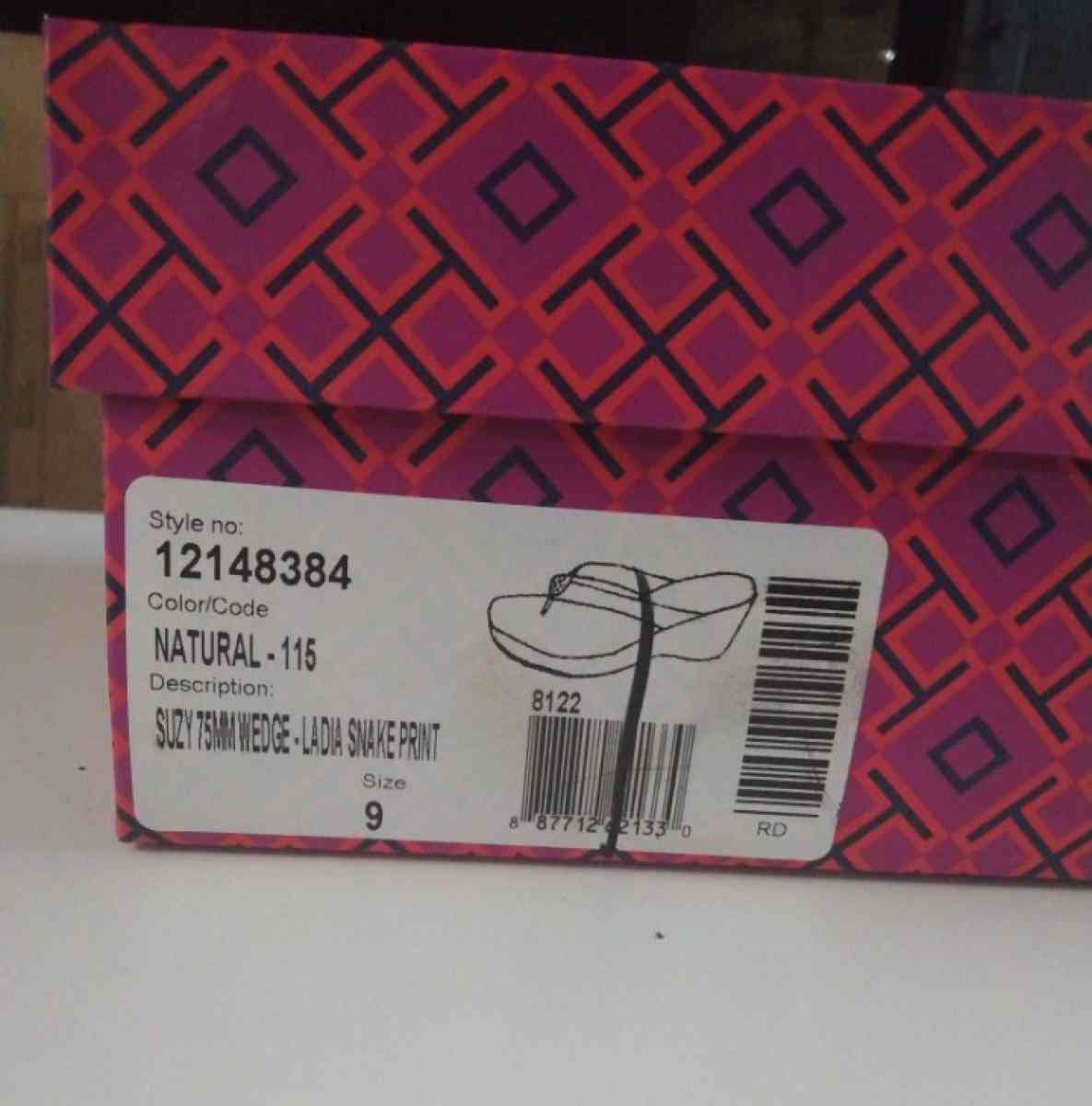 womens size 9 - Brooksville, Florida - FleaMarketBay