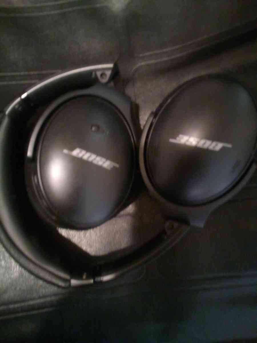 BOSE BLUETOOTH HEADPHONES - Bakersfield, California - FleaMarketBay