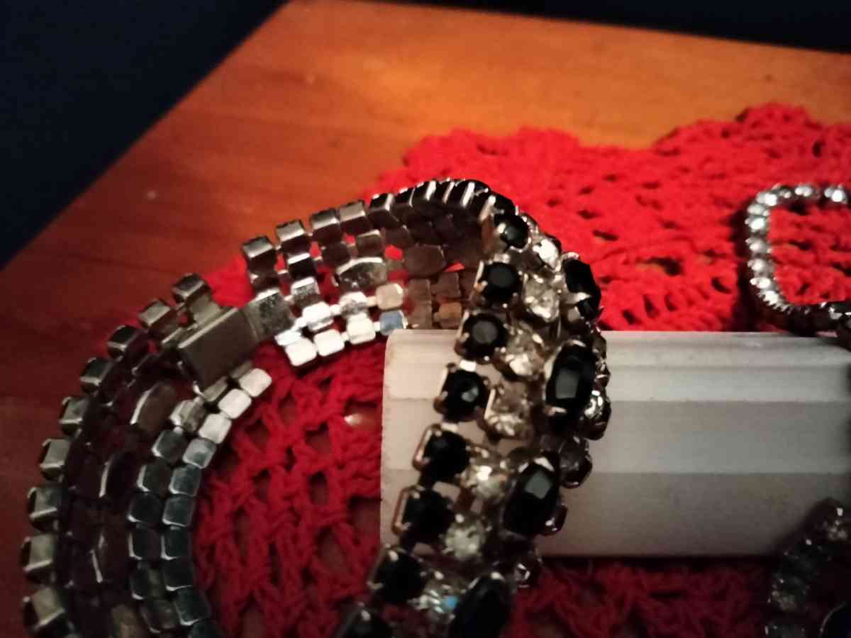 Vintage Jewelry - Vidor, Texas - FleaMarketBay