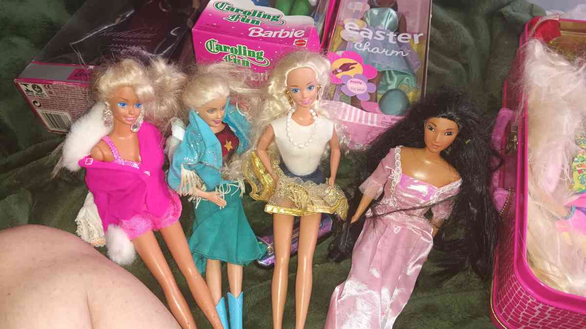 barbies - Greenbrier, Tennessee - FleaMarketBay