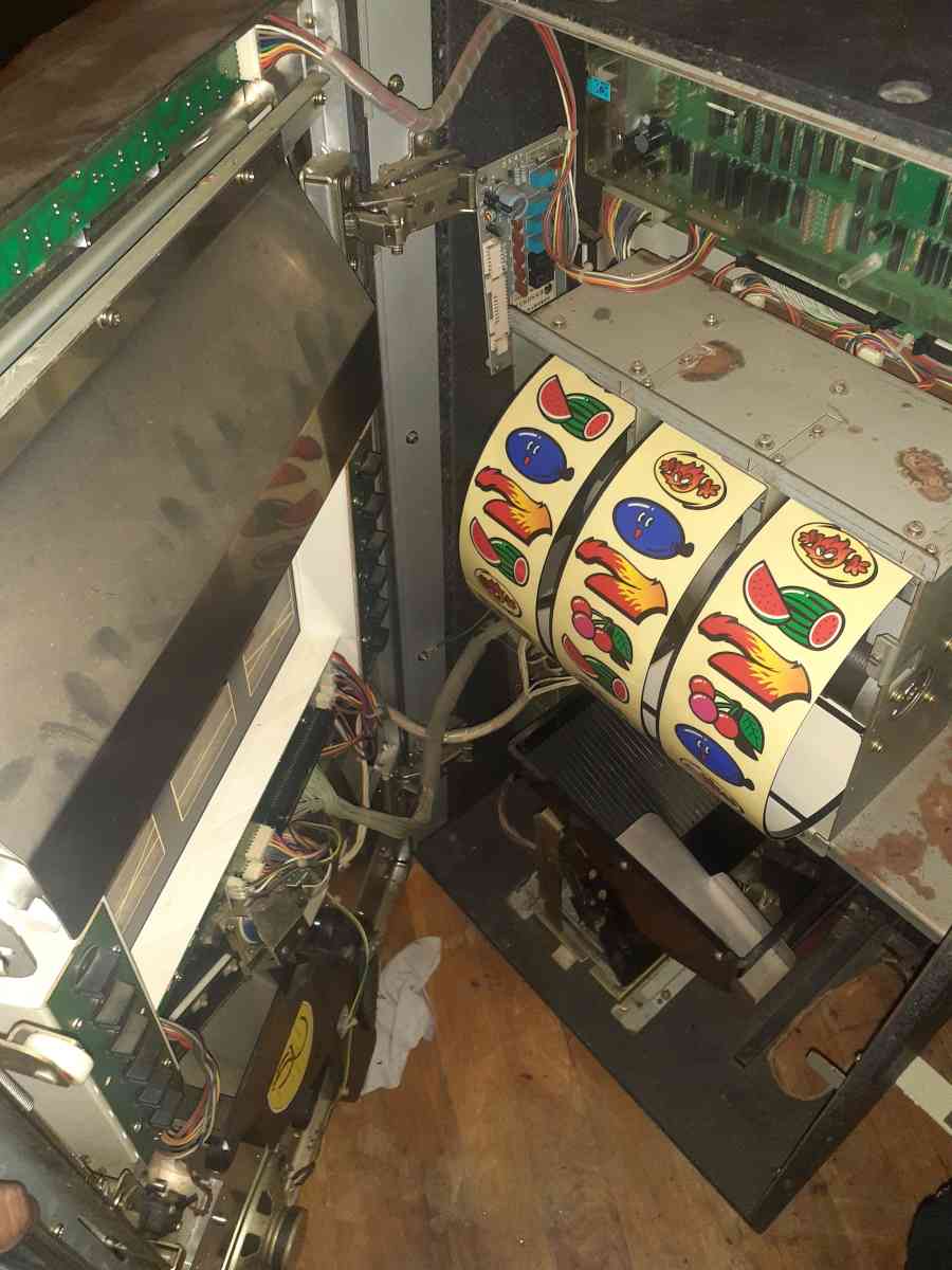 Slot Machine - Detroit, Michigan - FleaMarketBay