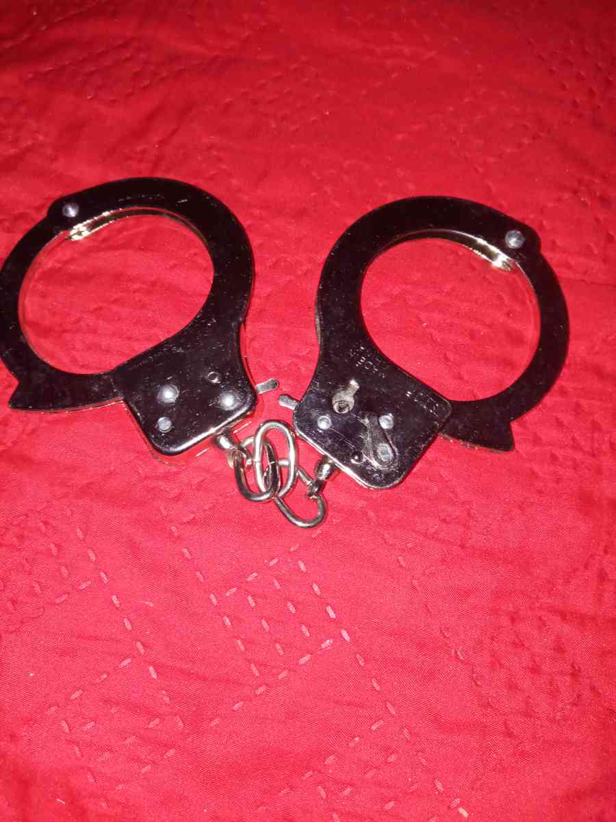 stainless steel handcuffs - Davenport, Florida