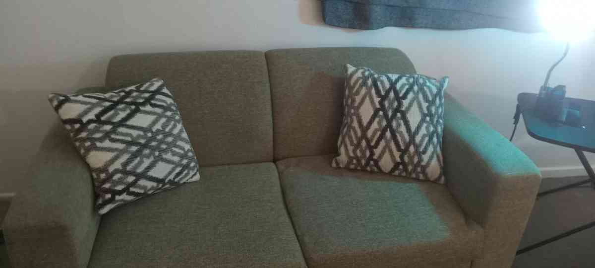 selling my sofa theyre in good condition - Phoenix, Arizona