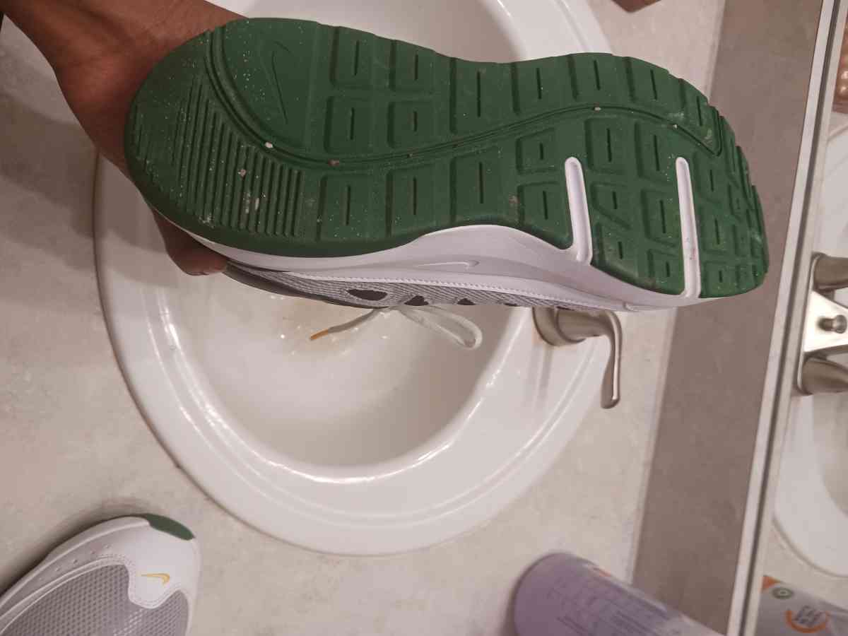 air max ap size 9 - Roseville, Michigan