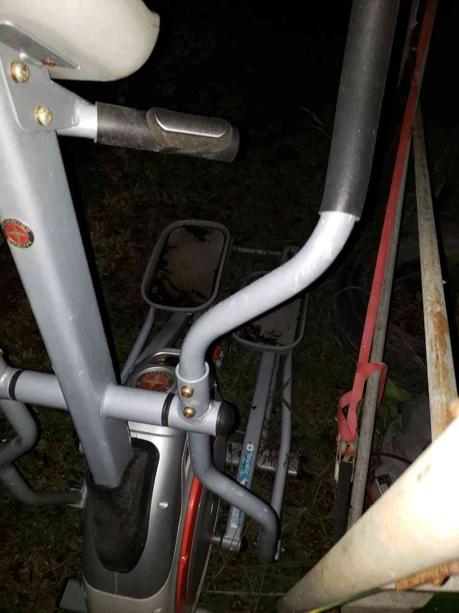 2012 Schwinn 420 Elliptical Trainer w Fan - Rayne, Louisiana - FleaMarketBay