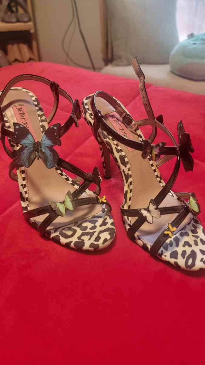 shoes - Dallas, Texas - FleaMarketBay