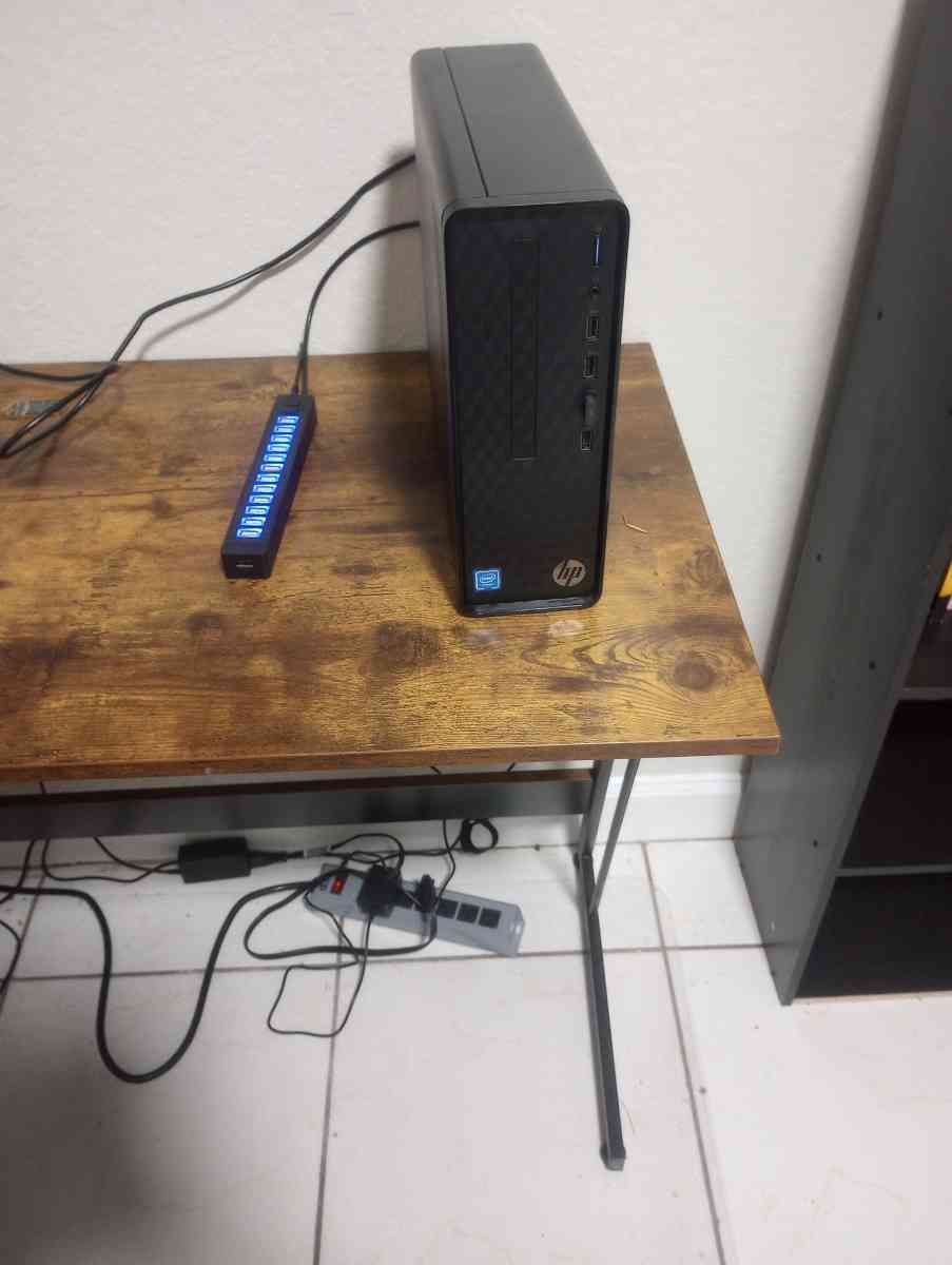 HP Slim PC Desk Computer 4 Gb RAM 256 Gb SSD no delivery - Homestead, Florida - FleaMarketBay