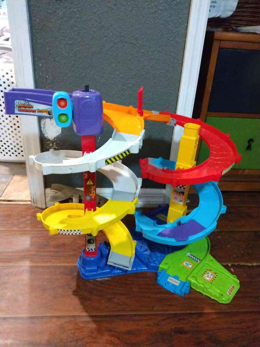 car Tower - Brooksville, Florida