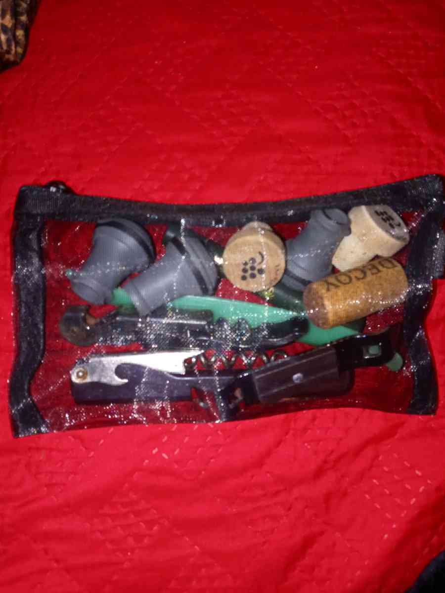 wine keys corks Stoppers can openers bottle openers net bag - Davenport, Florida - FleaMarketBay