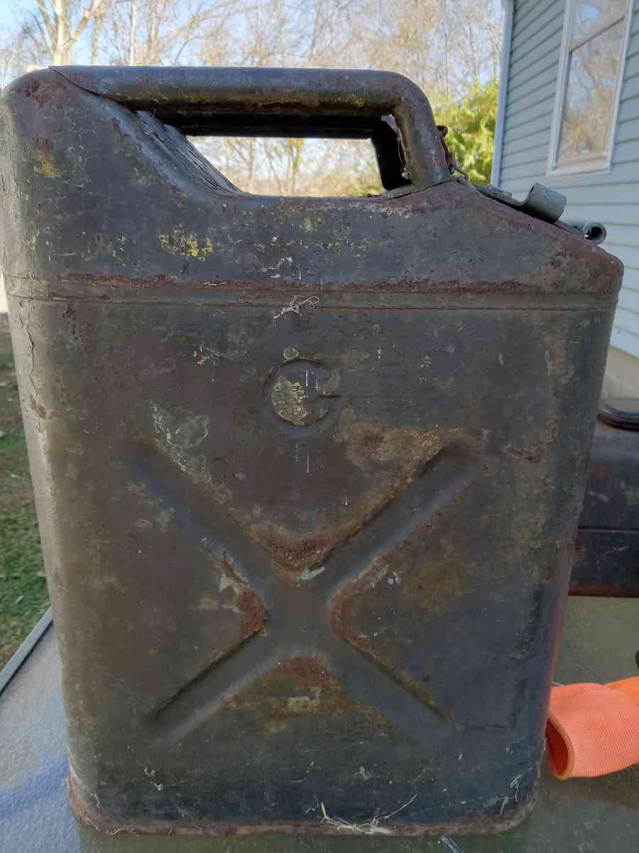 1952 us military Jerry gas can - New Albany, Indiana