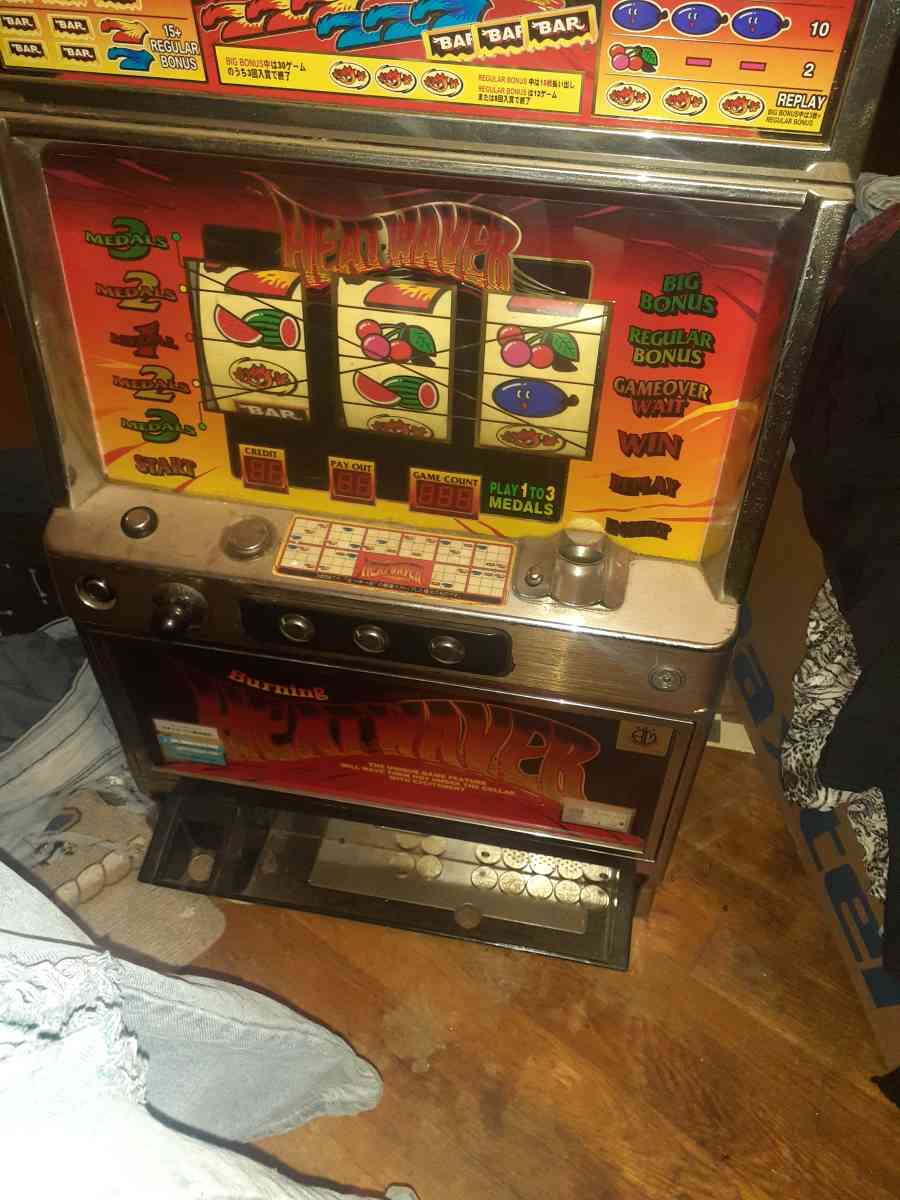 Slot Machine - Detroit, Michigan - FleaMarketBay