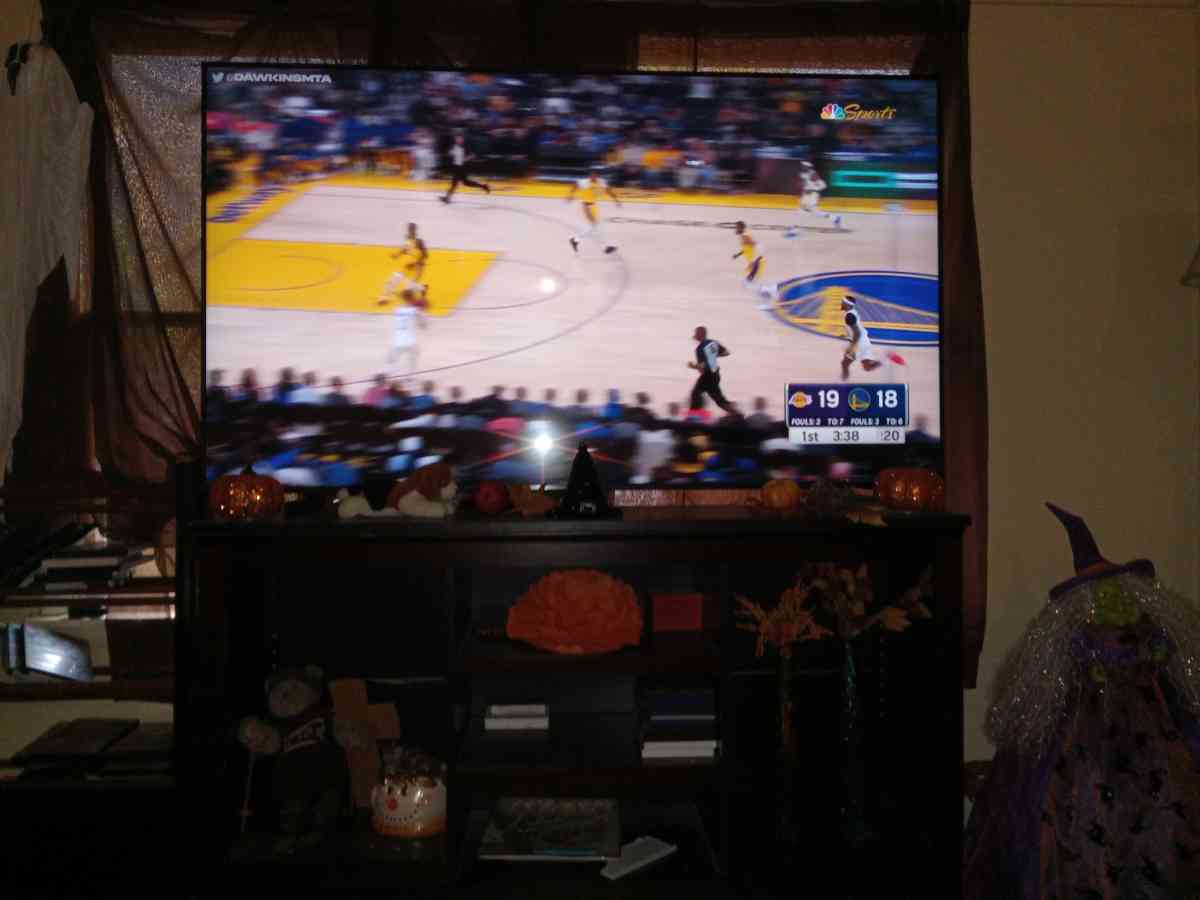 65 samsung smart tv with Bluetooth and cloud gaming - East Berlin, Pennsylvania