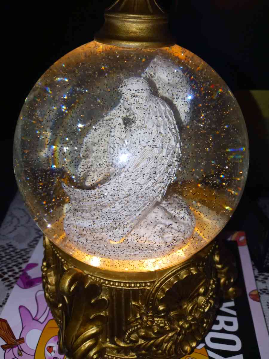 physical LED Angel glitter globe - Davenport, Florida - FleaMarketBay