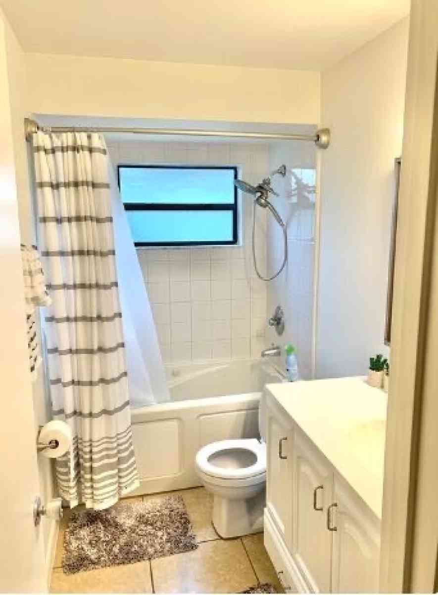 Beautifully furnished 3bed 2bath with an office - Orlando, Florida - FleaMarketBay