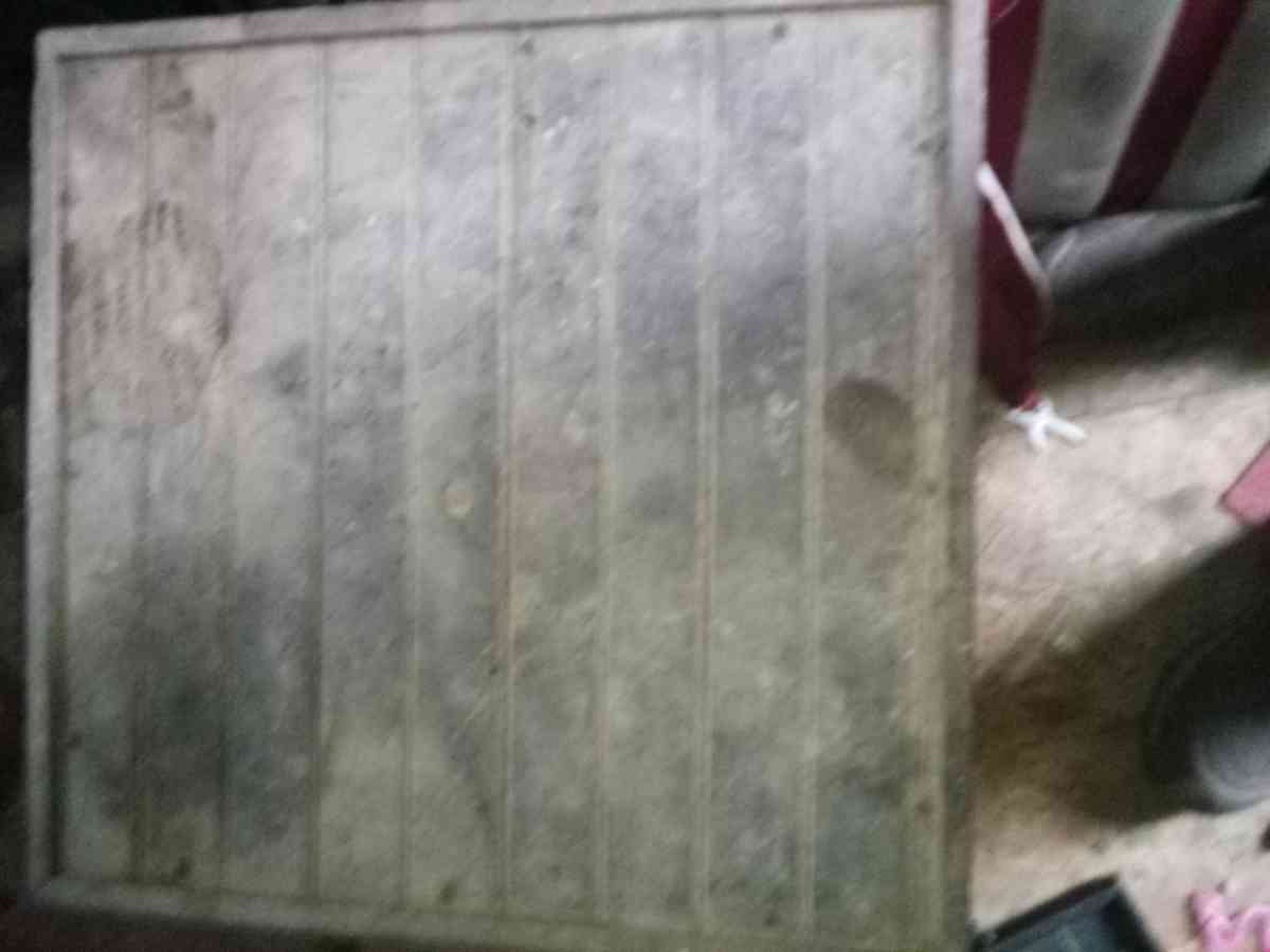 chicken hatchery box - Bedford, Kentucky - FleaMarketBay