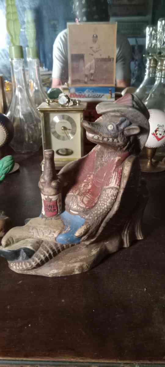 rare lonestar beer armadillo - New Albany, Indiana - FleaMarketBay