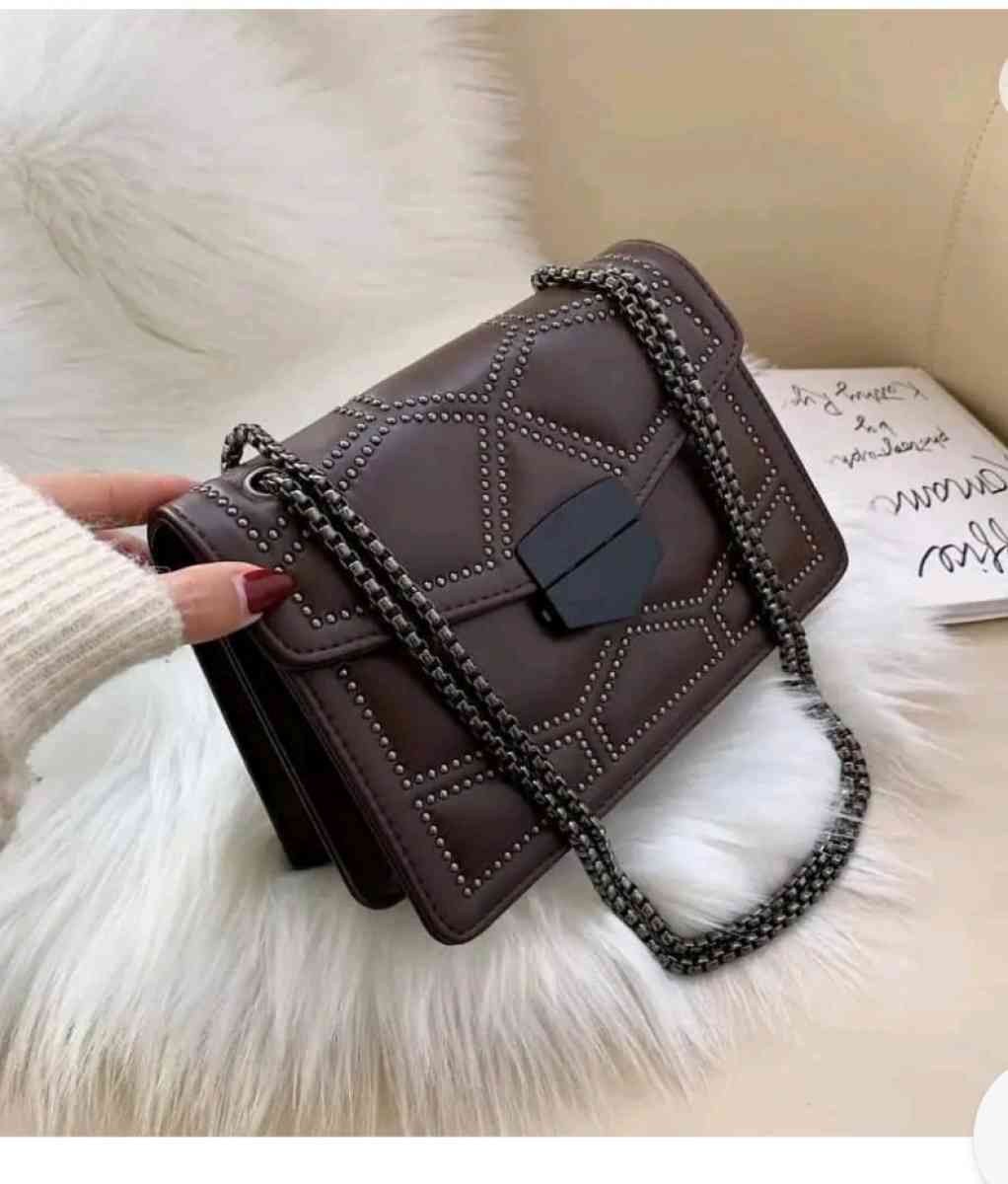 Lady chain PU leather handshoulder bags - Willingboro, New Jersey - FleaMarketBay