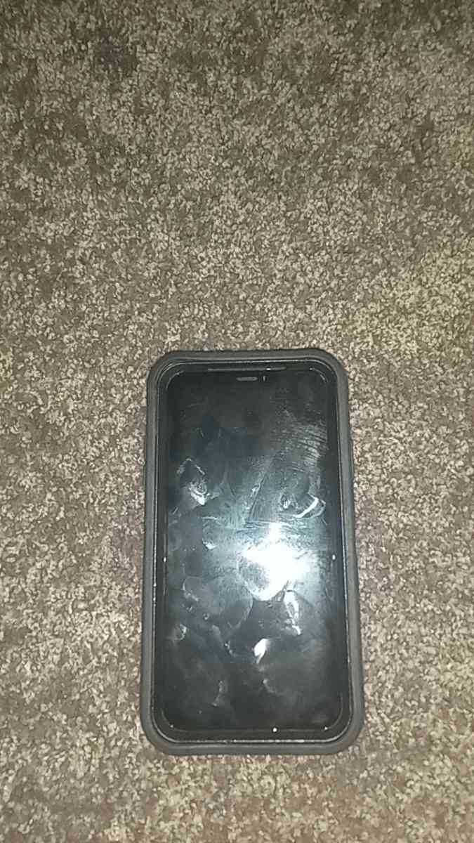 iPhone XR - Cincinnati, Ohio - FleaMarketBay