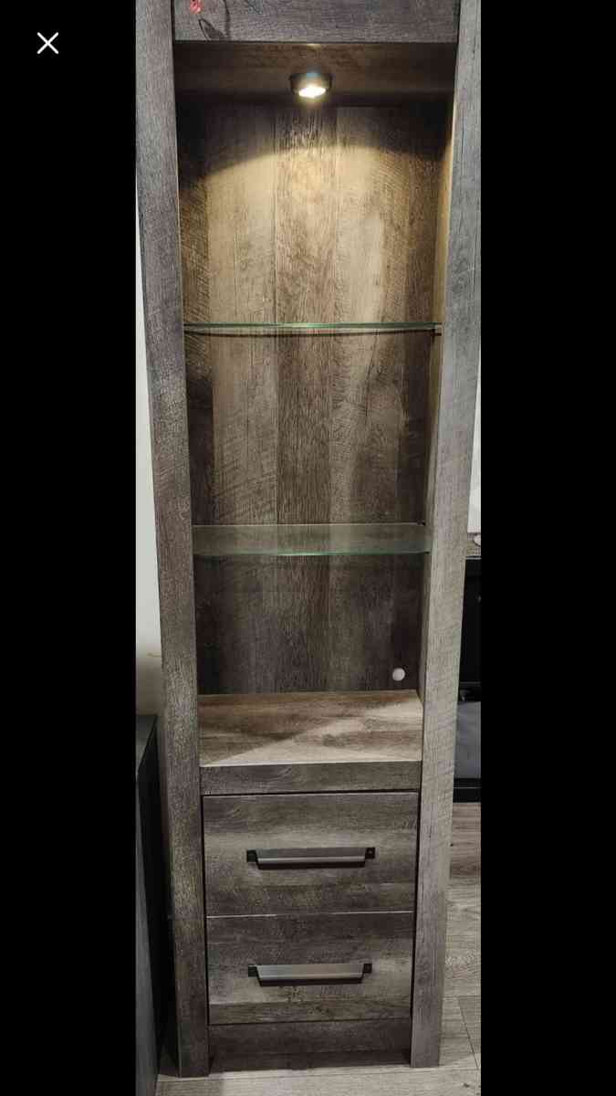 2 dray smokewood glass lighted stands - Bell Gardens, California