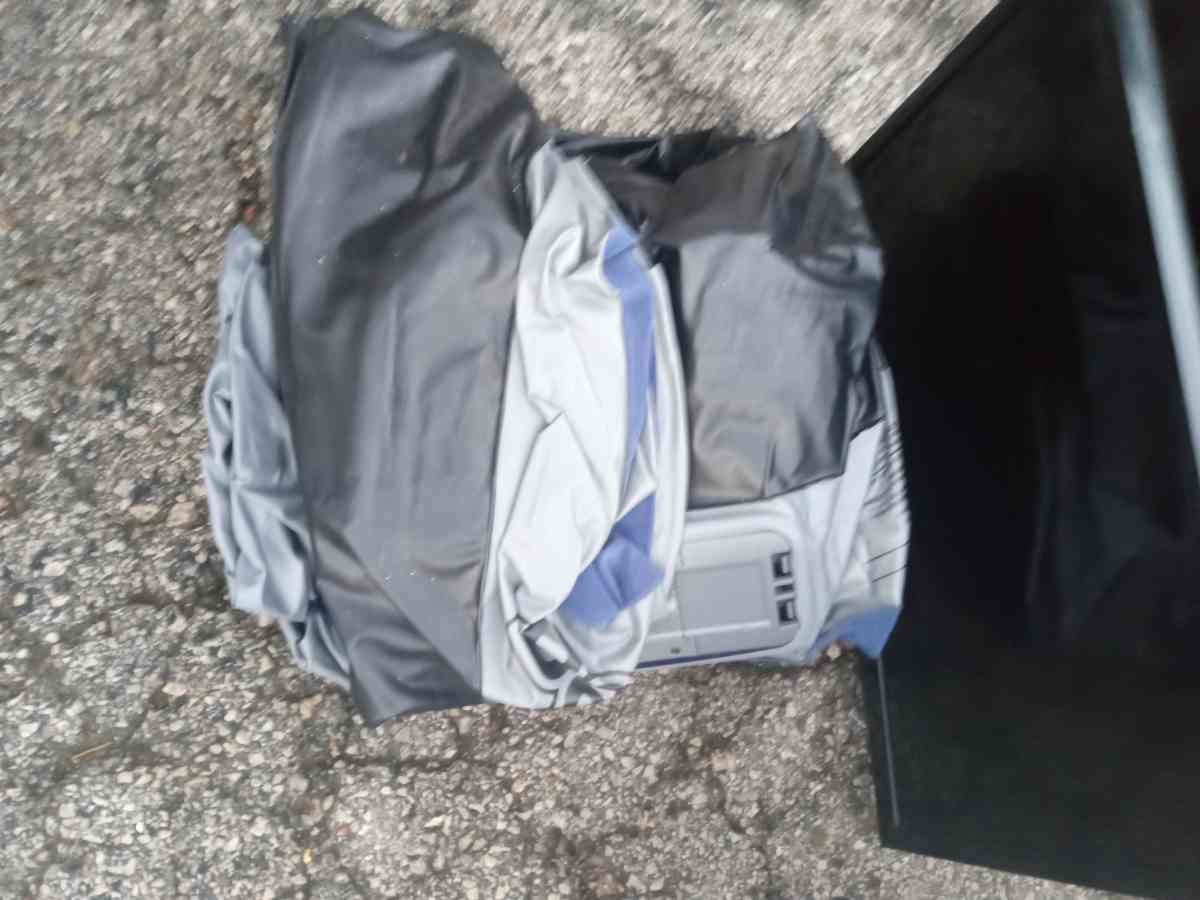 blow up mattress heaters display case TV stand - Bonner Springs, Kansas