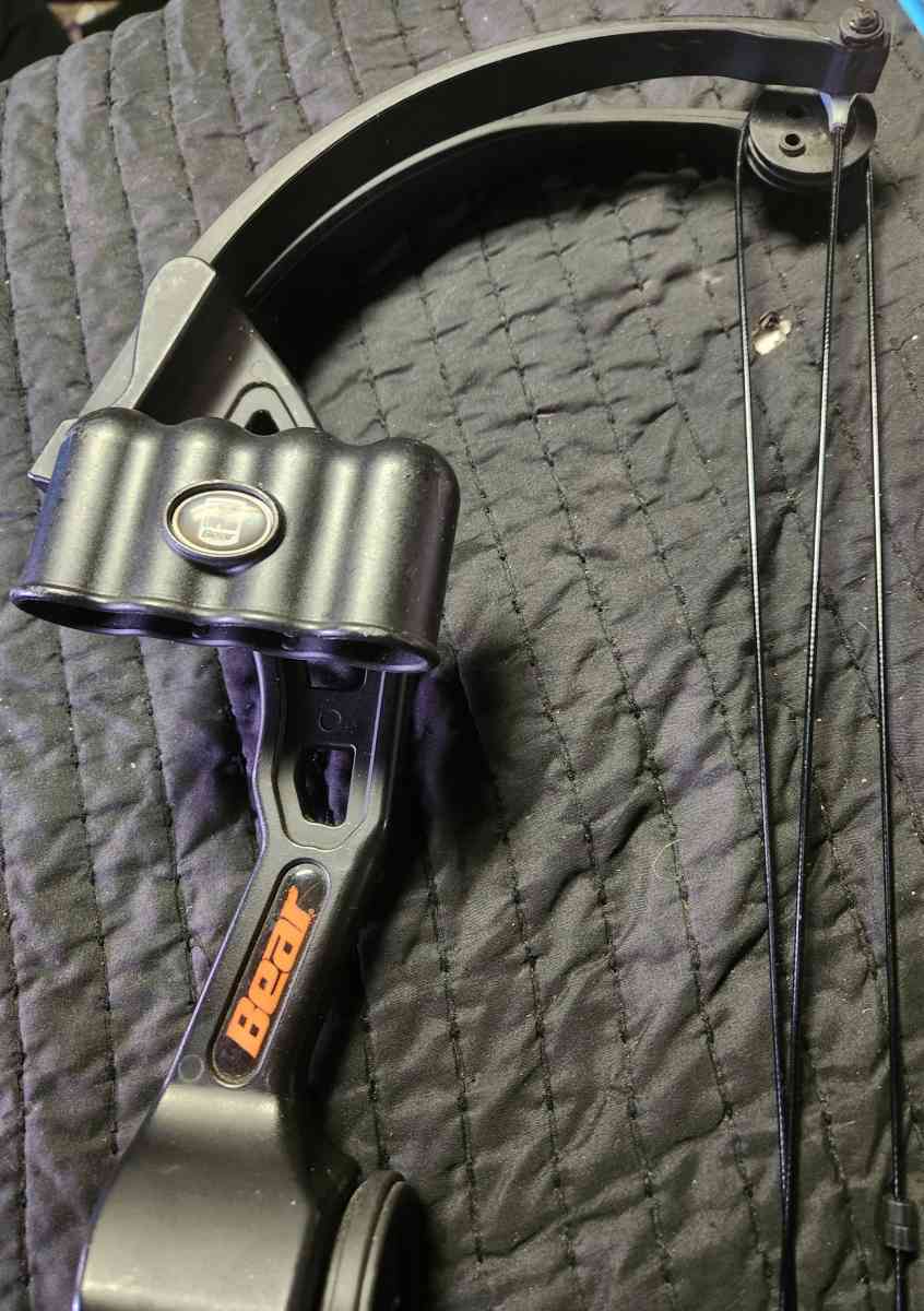 bear bow for youth no arrows though - Boiling Springs, North Carolina - FleaMarketBay