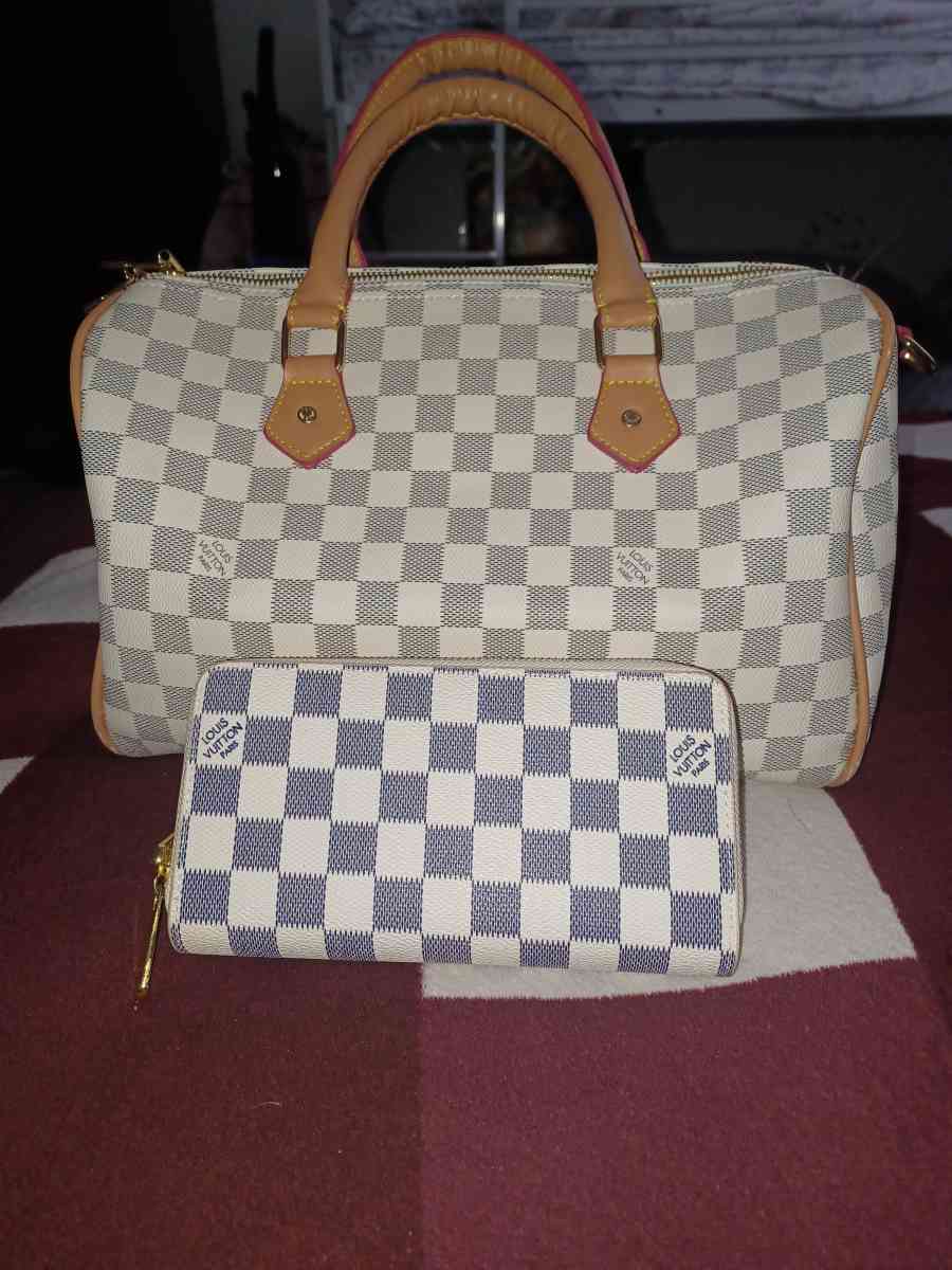 Handbags - Channelview, Texas - FleaMarketBay