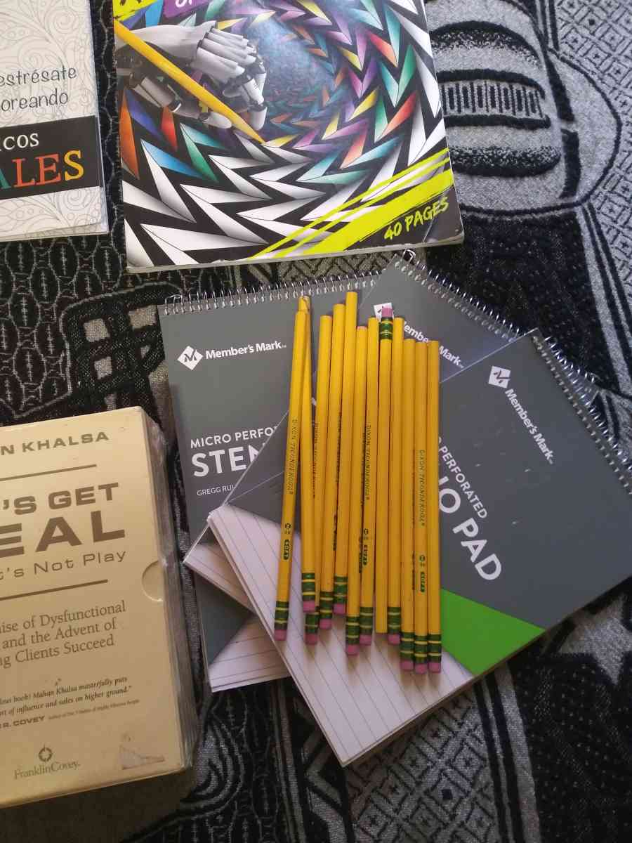 12 books 1 dvd - Los Angeles, California - FleaMarketBay