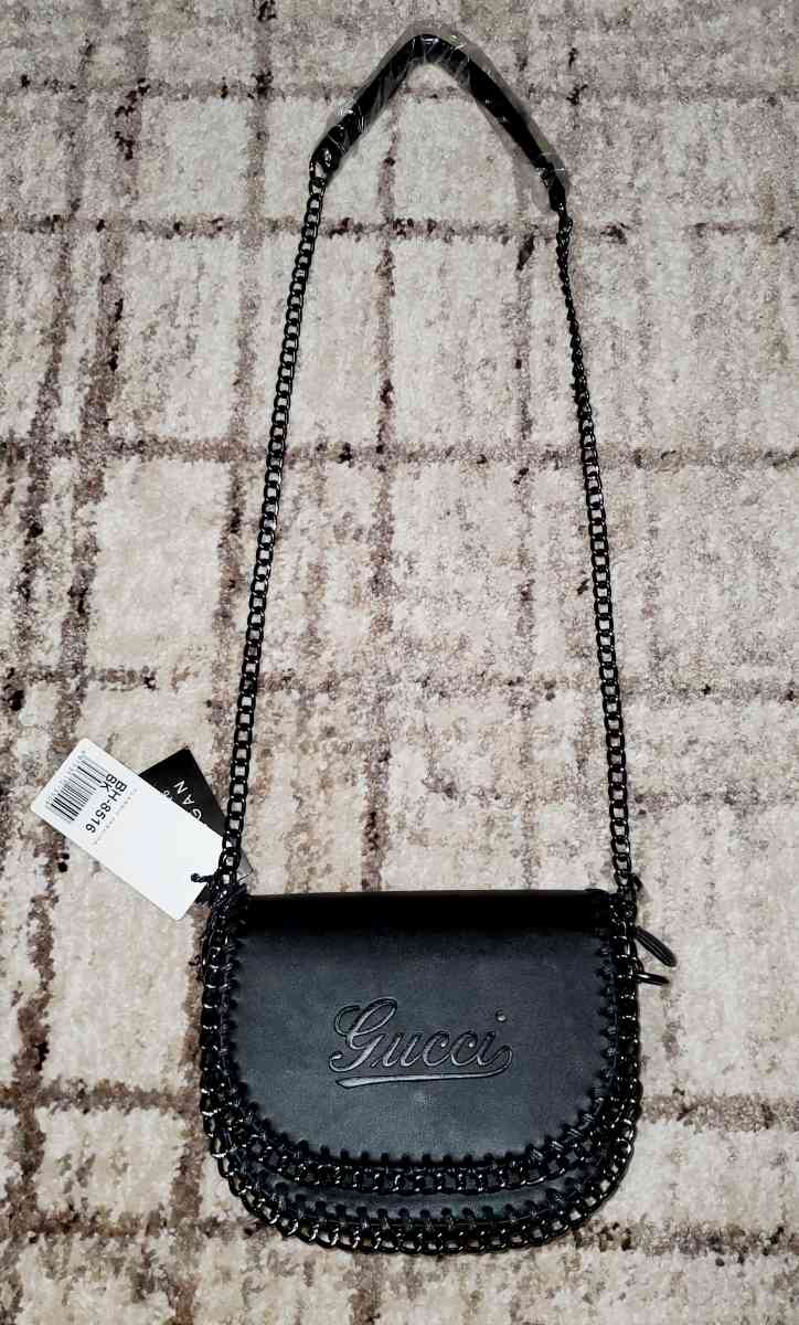 guggi wallet - Winston Salem, North Carolina - FleaMarketBay