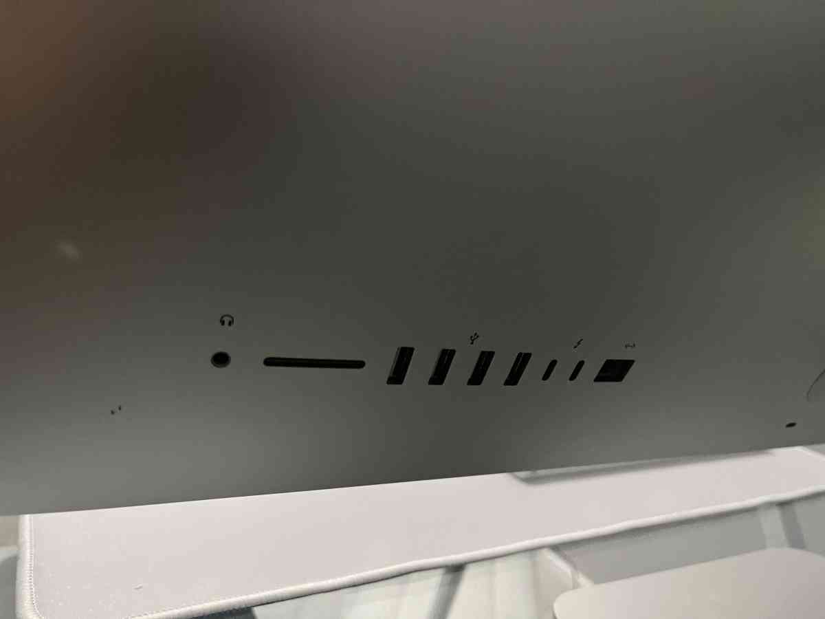 Apple iMac Desktop Compute sonoma 4K with mouse and keyboard - Cypress, Texas - FleaMarketBay