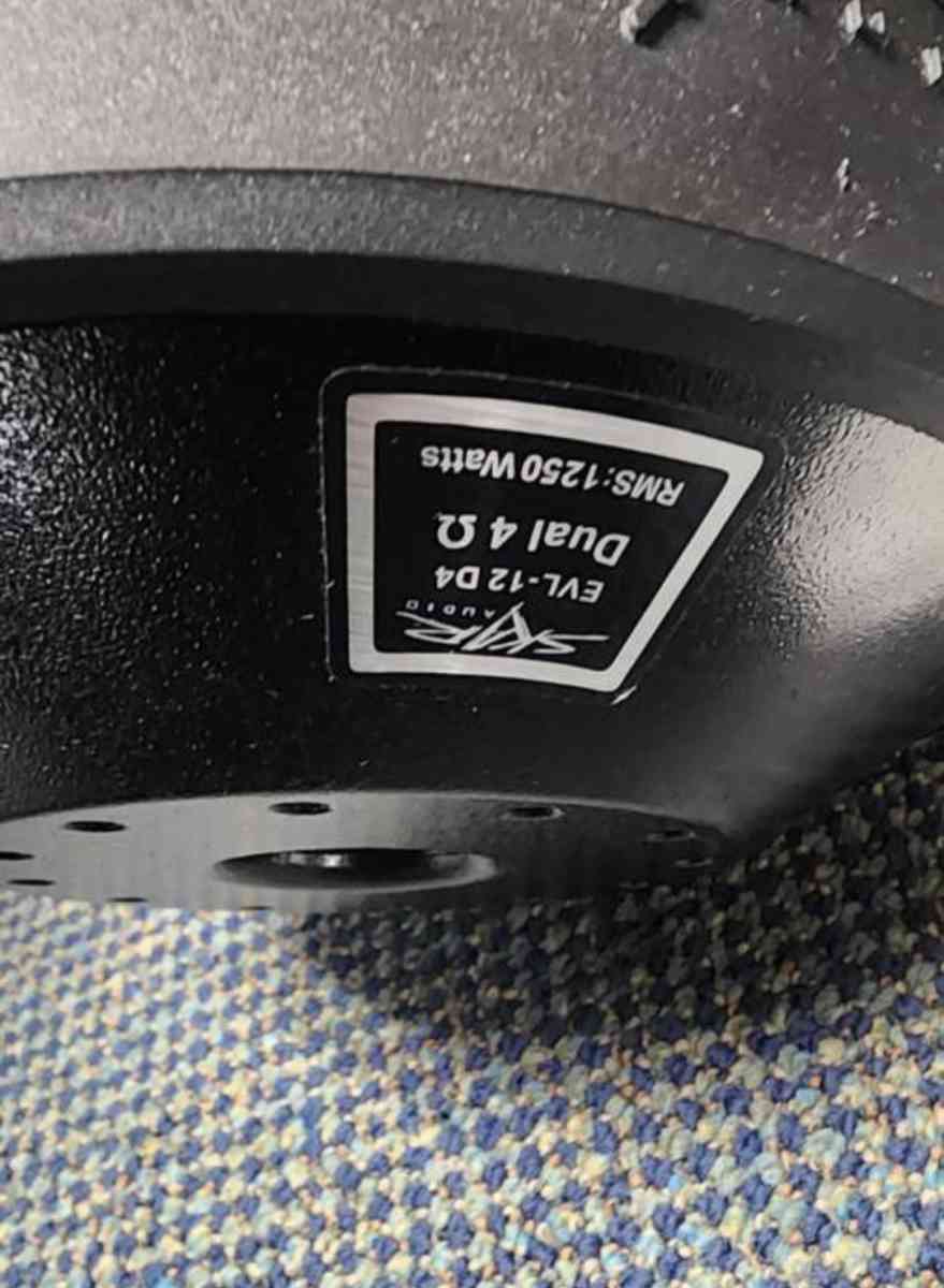 12in skar sub skar amp radio - Greeley, Colorado - FleaMarketBay