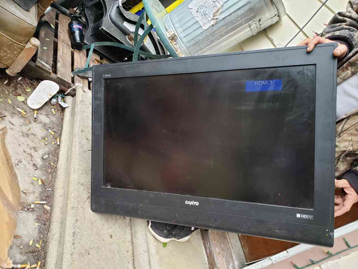 SANYO LCD42CA9S VIZON MULTISYSTEM 42 LCD TV 110220 VOLTS - Rayne, Louisiana