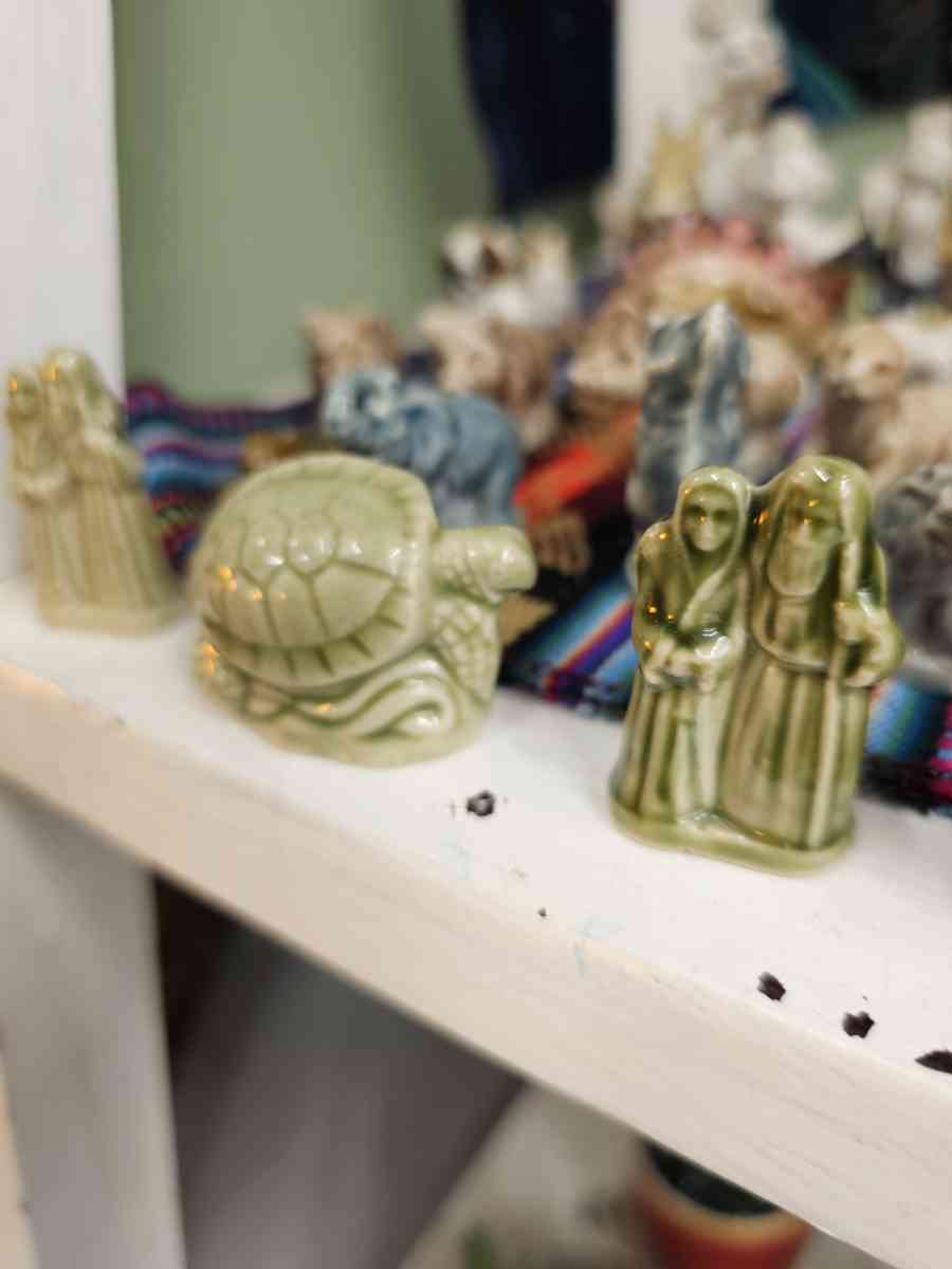 Ward Miniature Collectables - Ocala, Florida - FleaMarketBay