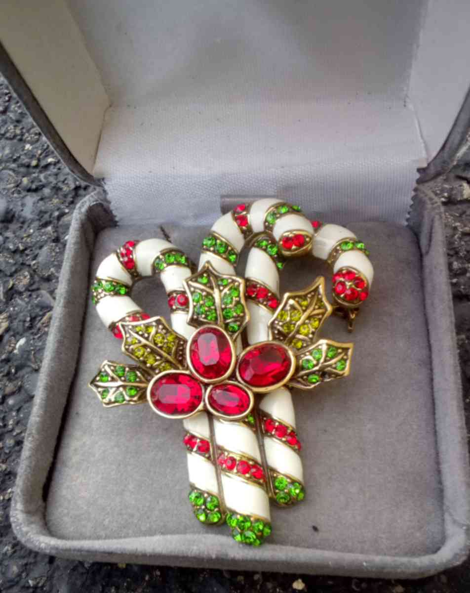 HEIDI DAUS peppermint pretty broche - Chemung, New York - FleaMarketBay