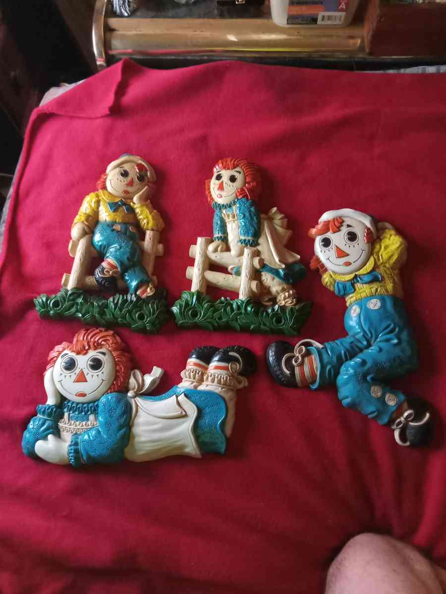 four 1977 raggedy Ann and raggedy Andy Bobby and merrill - New Albany, Indiana - FleaMarketBay