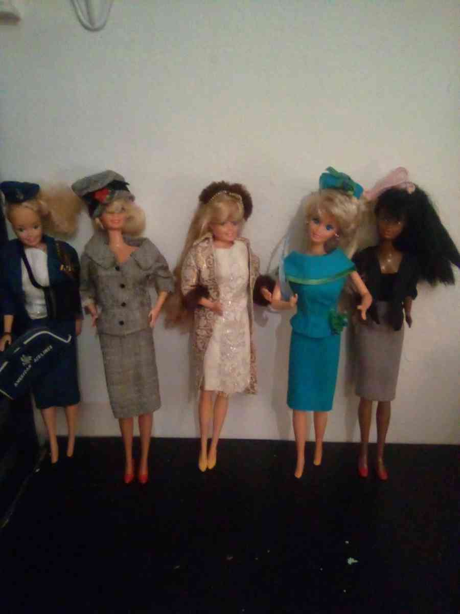 vintage barbies - Concord, California - FleaMarketBay