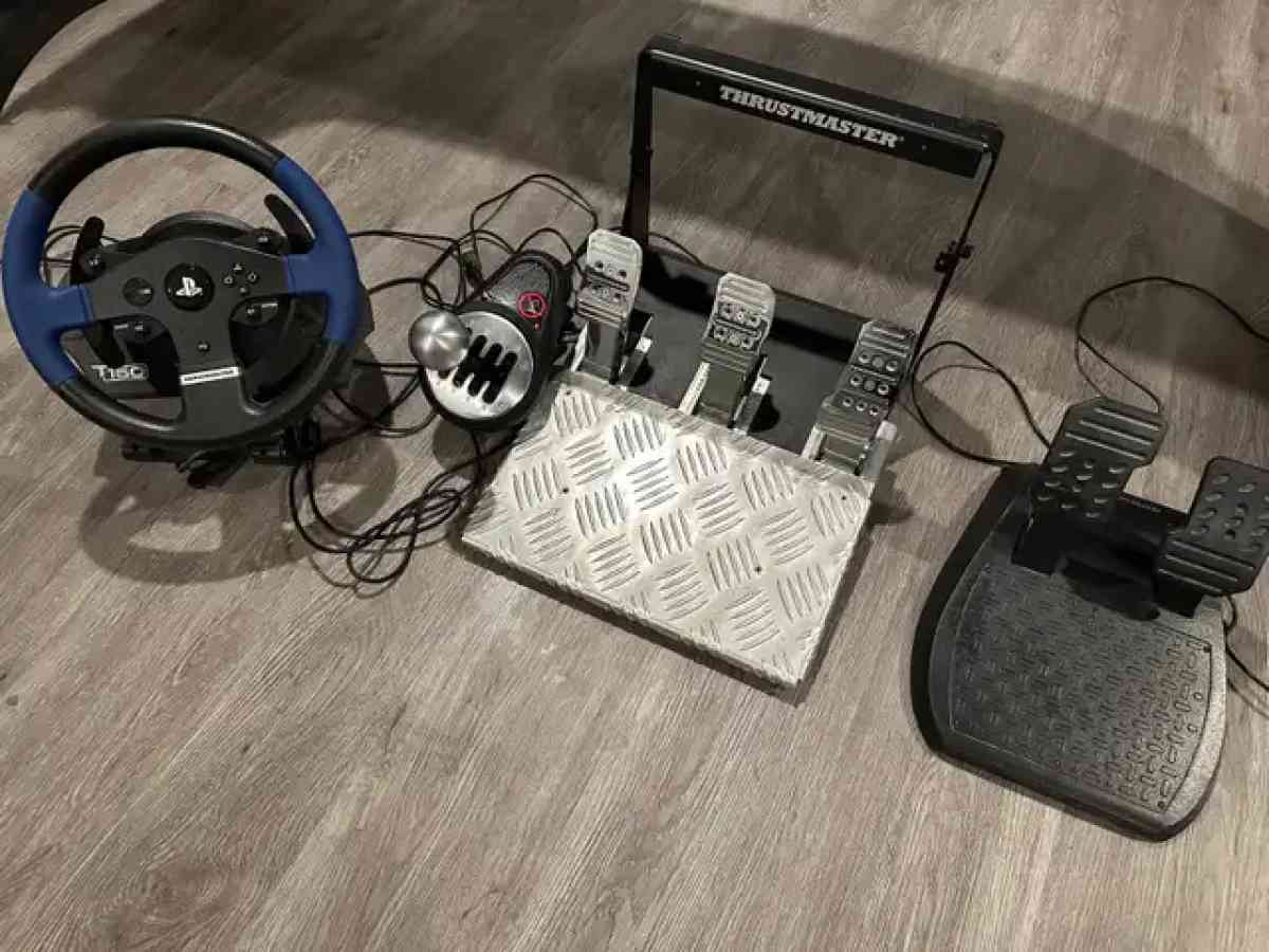 Thrustmaster T150 pro  wheel stand - Alicia, Arkansas - FleaMarketBay